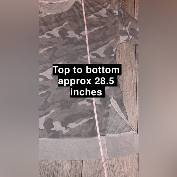 Old Navy Women’s Size Large Oversized Crew Neck Sweater Camo Gray Comfy Soft - Picture 4 of 6